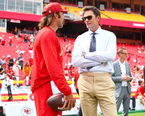 Tom Brady draws social media outrage as being spotted in Vegas team booth